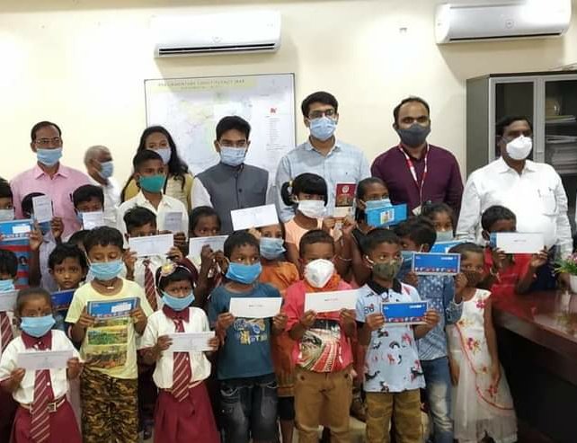 Happy to share that in past 2 months we have opened 35,000+ bank accounts for school going children in our district who are being linked with scholarships. Thanks to <a href="/DC_Chaibasa/">DC West Singhbhum</a> <a href="/tweetmittal/">Ananya Mittal</a> sir for leading &amp; all education and bank staff for their camp mode work <a href="/HemantSorenJMM/">Hemant Soren</a>