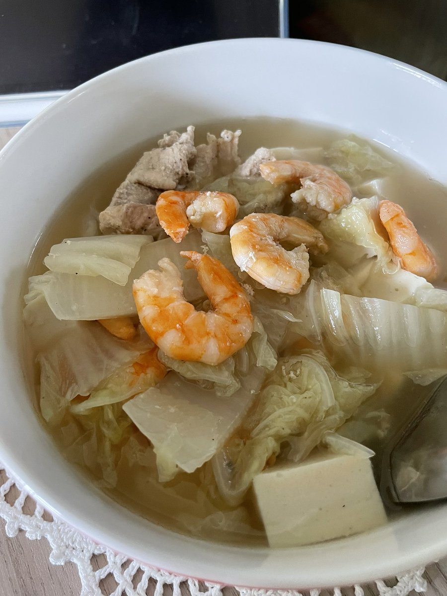 kobkeigo's tweet photo. ครั้งที่ไปเขาตะเกียบ อุดหนุนป้าน้อย (ร้านติดกะป้าเยาว์ซีฟู้ด) ก็ซื้อกุ้งแห้งไซส์ใหญ่กลับมา เพิ่งว่างเอามาต้มซุปดู 

เห้ยยย ตัวใหญ่ม้ากกกกก ไม่เค็ม อร่อยเลย ราคาไม่แรงด้วย

ได้ร้านช้อปกุ้งแห้งละวุ้ย 😍 #เป๊กผลิตโชค #PeckPalitchoke https://t.co/mhHv2fn9lS