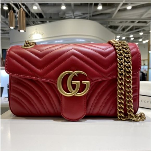 ishopsmartsave's tweet photo. So good I had to share! Check out all the items I'm loving on @Poshmarkapp #poshmark #fashion #style #shopmycloset #gucci #louisvuitton: https://t.co/ee1hk3PjKV https://t.co/Y2bK7ZrBXP