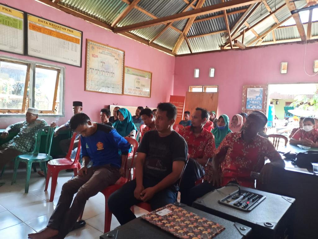 Citizen_Tomini's tweet photo. Disela-sela pembahasan perencanaan T.A 2022, dilaksanakan penyerahan dukungan modal BUM Desa Bagis Indah Ambesia.

#tppsulteng #tppparimo
@kemendespdtt @tppkemendes @HanafiSulteng @wahiddhoel84 @halimiskandarnu https://t.co/3BrFi1gN9Z