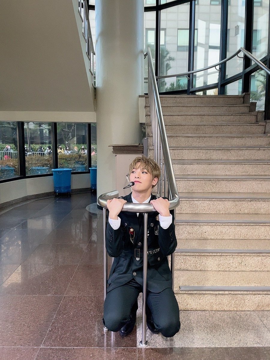 KingdomFanCafe's tweet photo. [20211107] Mujin Update:

안녕하세요 무진입니다 // Hello, It's Mujin https://t.co/N9BvDiGTk8
