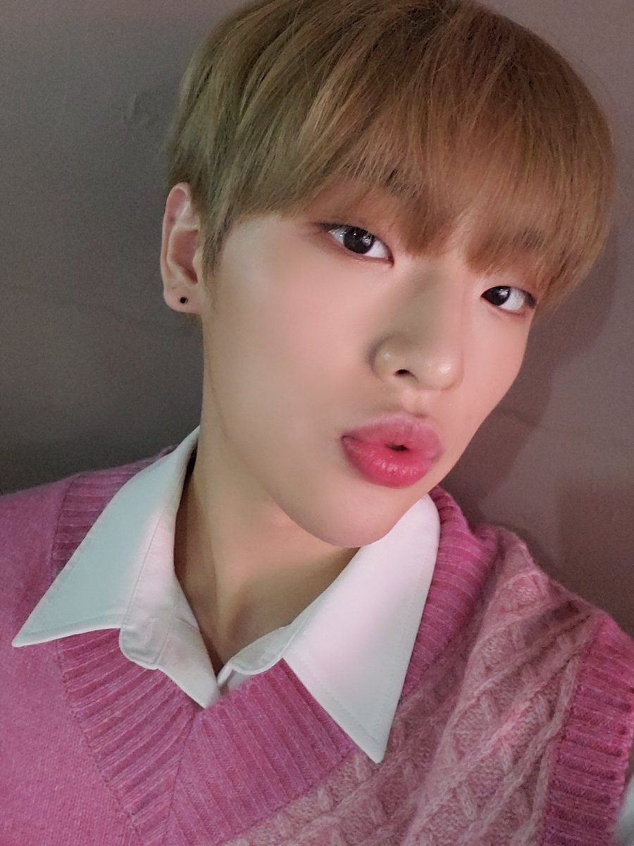 KingdomFanCafe's tweet photo. [20211107] Mujin Update:

안녕하세요 무진입니다 // Hello, It's Mujin https://t.co/N9BvDiGTk8