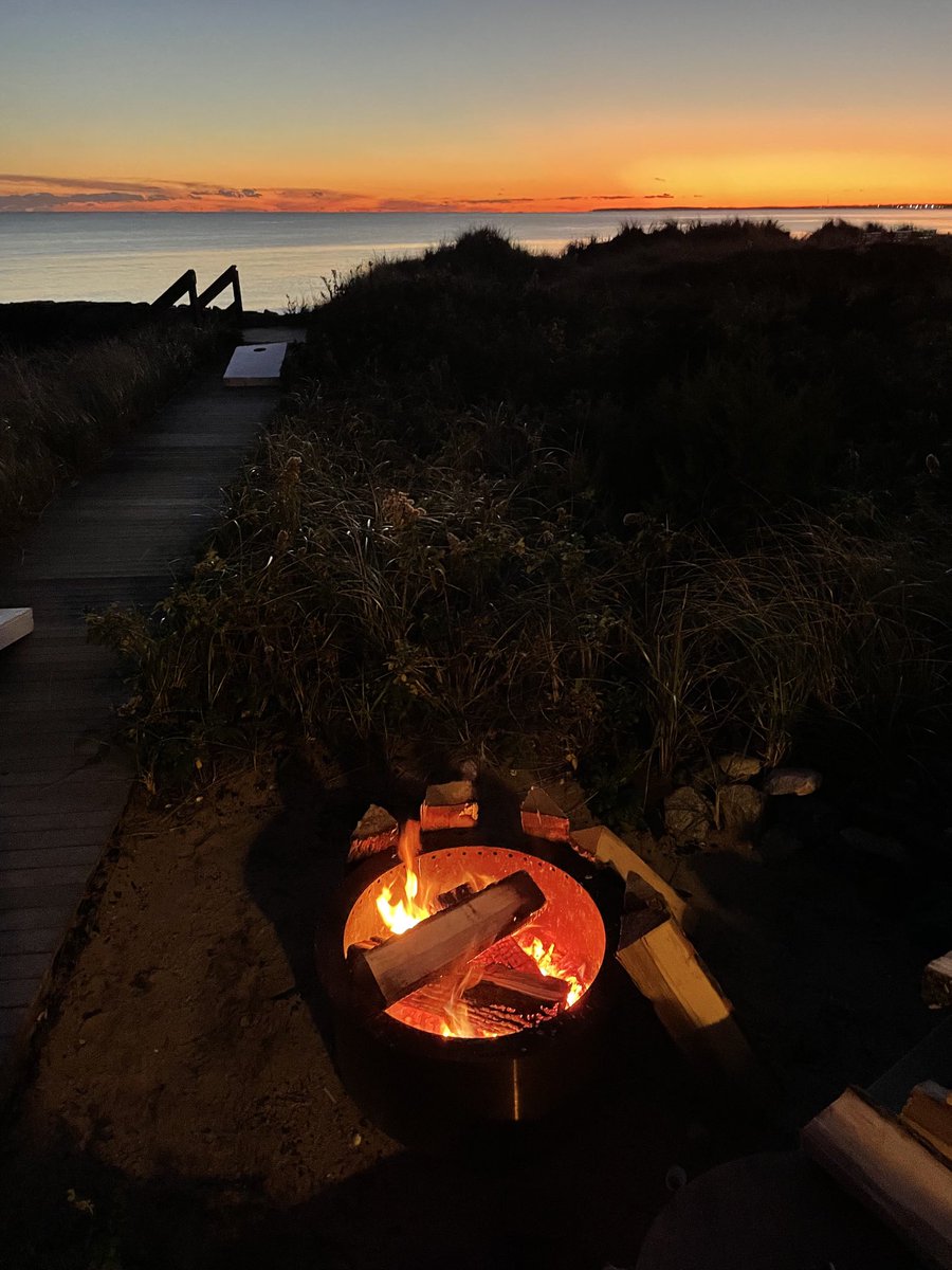 HoltaVision's tweet photo. 5 Star Weekend…. #CapeCod https://t.co/XvmYtLmLGJ