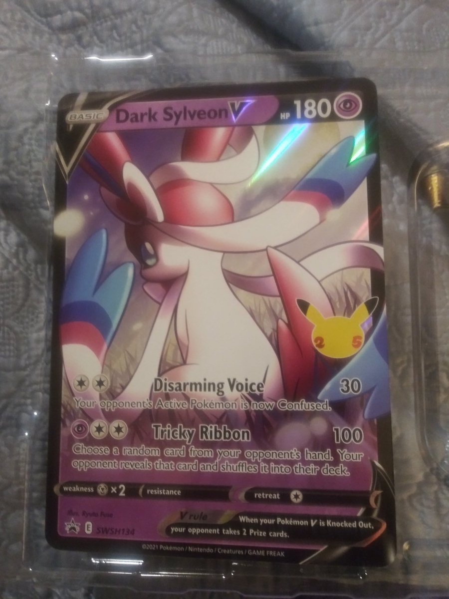 Finally unboxing my Dark Sylveon V box...once again this box makes me think of @ProjectSNT and her Sylveon Trolls videos LOL #PokemonTCG #darksylveon #PokemonCelebrations #jumbocard #pokemon