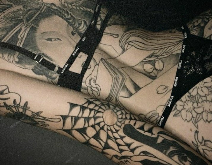 Éris. (@bwutideath) on Twitter photo 