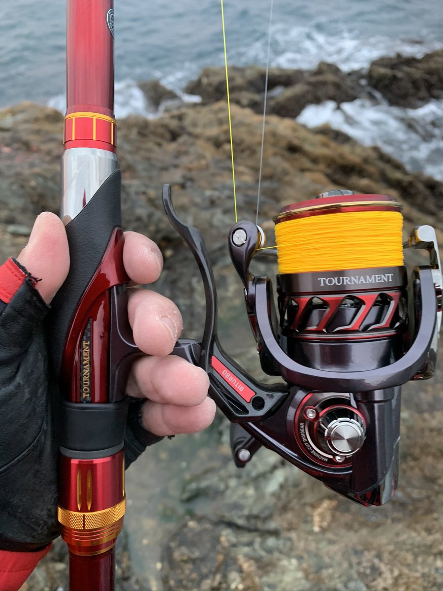 H2_HUMMER_H2's tweet photo. #釣り,#フィッシング,#クロ,#メジナ,#グレ,#鯛,#真鯛,#トーナメント,#TOURNAMENT,#プロバイザー,#PROVISOR
もう少ししたらクロのシーズンかな🐟
久々に瀬渡しで沖磯行って釣りたいなぁ🎣
雰囲気だけでも味わいたい🤤💕
寒い時に磯で飲むコーヒー☕️やカップ麺🍜が美味いんだこれがまた😋✨ https://t.co/wuAyNybJbn