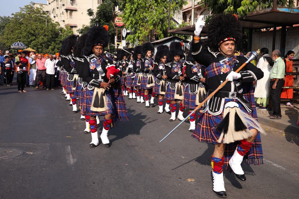 smspbIndia's tweet photo. #ShreeMuktajeevanSwamibapa #PipeBand #India performed on #auspicious #occasion of #LabhPacham
#AcharyaSwamijiMaharaj
#SwaminarayanGadi
#smspbindia
#sgadimaninagar
@sgadimaninagar
@smspbIndia https://t.co/1Not7QDROx