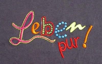 Ueffcken's tweet photo. Einen Vorsprung im Leben hat, wer da anpackt, wo die anderen erst einmal reden.
#ABBAVoyage #lebensfreude #herbst #gay #bear #mopsmolle #hauswart #uwegörkegott #abba #schwerte https://t.co/7Hxrexhps4