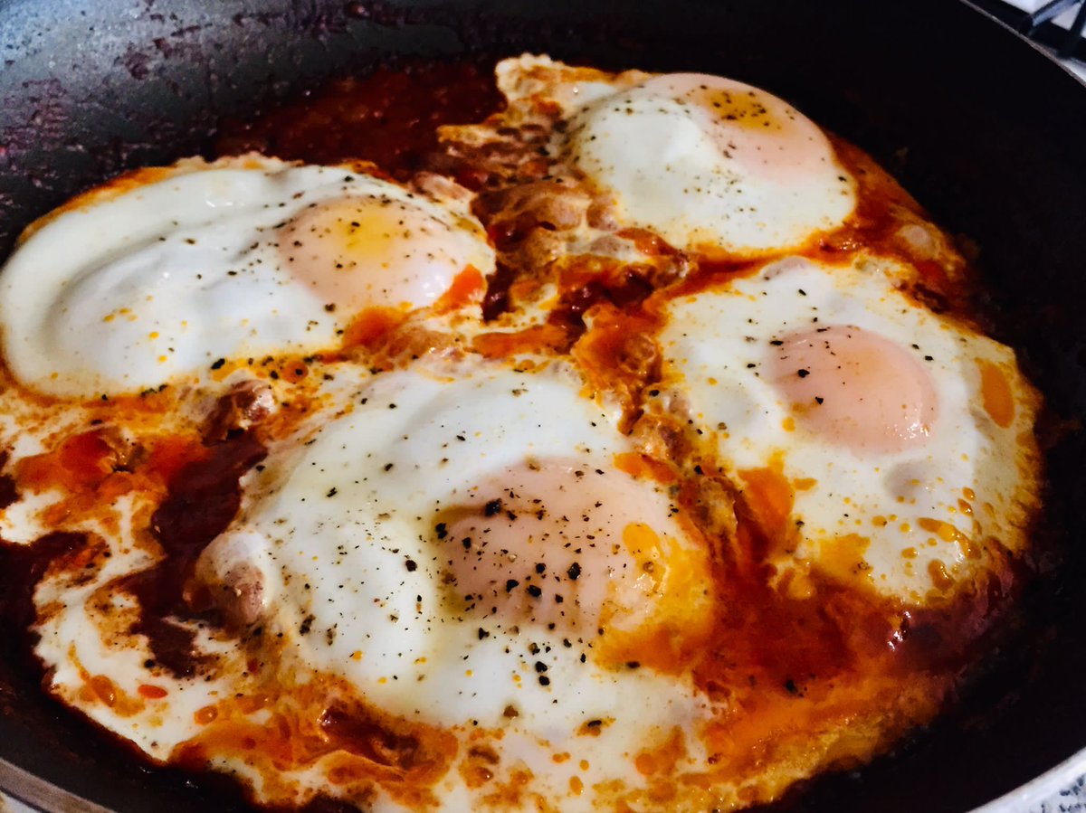 Morning, what's in your pan today lovely people? I love eggs shakshuka style