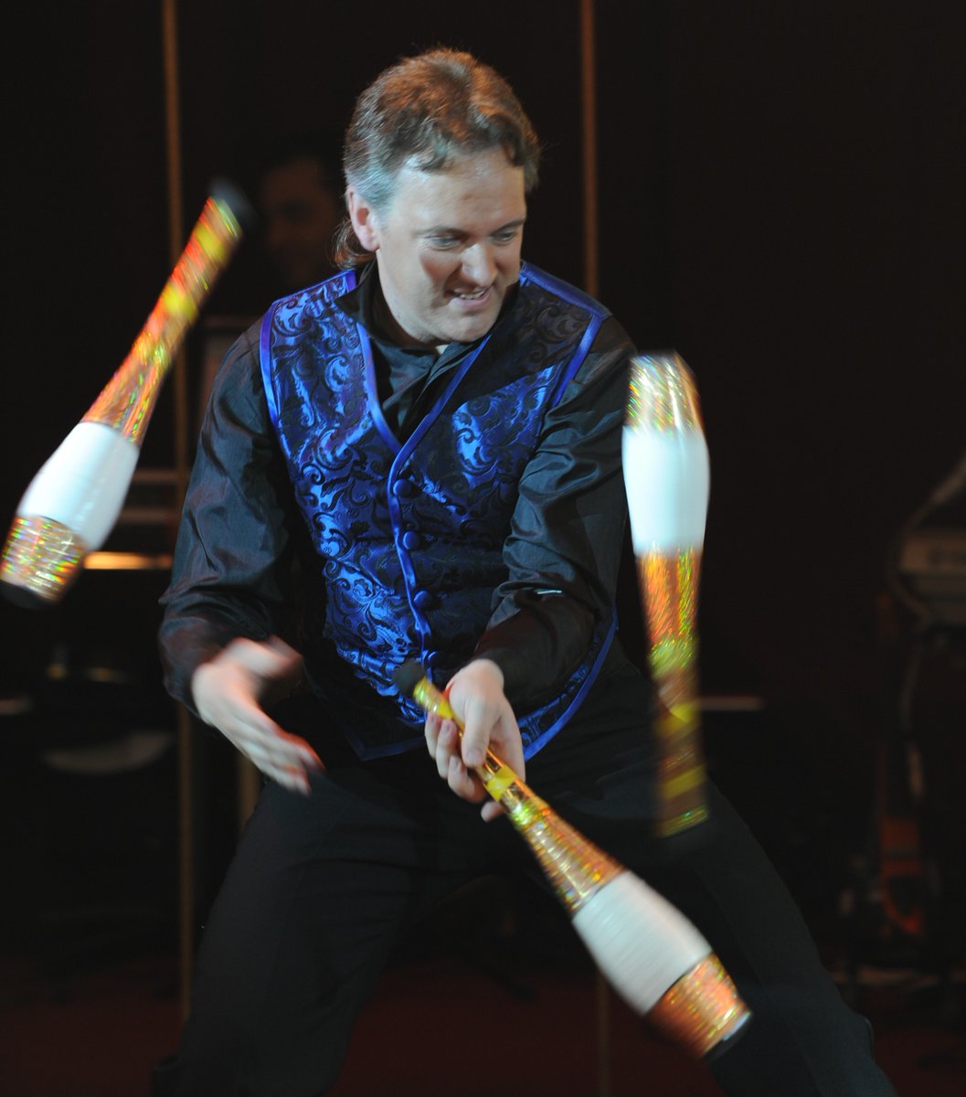 VanBurenOrg's tweet photo. Many thanks to @LangdaleSchool for asking us back again, we had a blast sharing our circus skills, history and magic with you last week #LangdaleSchool #CircusSkills #PhilipAstley #WonderfulChildren #Localheritage #AndrewVanBuren @PhilipAstleypro #CircusWorkshop #Schools https://t.co/wpRgeSToUh