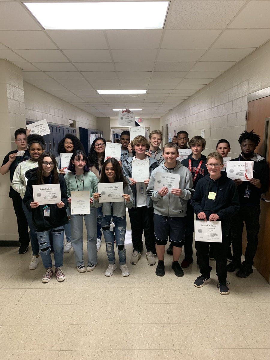 hms_wildcats's tweet photo. 8th grade honor roll students for 1st Quarter #caringcommittedconnected https://t.co/R88BdNrWk8