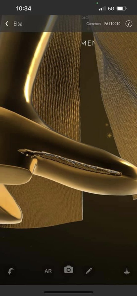 Elsa with the hidden Walt pen #EasterEgg it seems #VeVeFam 🤓

Sneaky sneaky <a href="/ecomi_/">ECOMI | $OMI ⭕️</a>