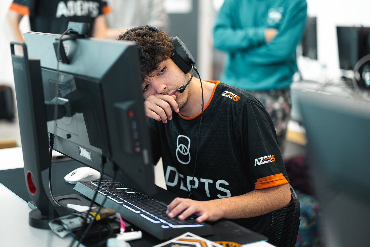 ADEPTS_TEAM's tweet photo. Ils sont beaux nos maillots ❤️@Azerus_co❤️n'est-ce pas ?
On vous en fait gagner un ? https://t.co/LCAZXjRRod