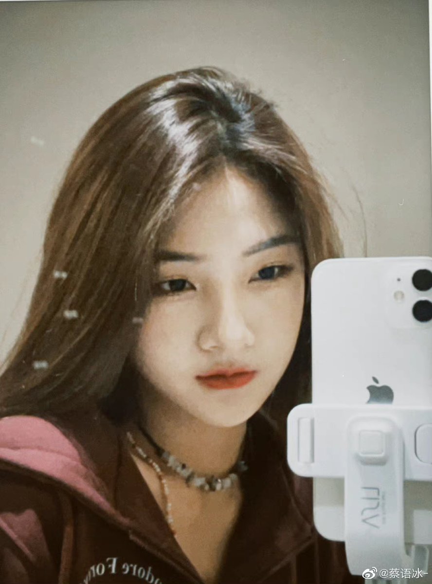 debingiee's tweet photo. i really miss her❤️🥺 https://t.co/bJ2Q7J63If