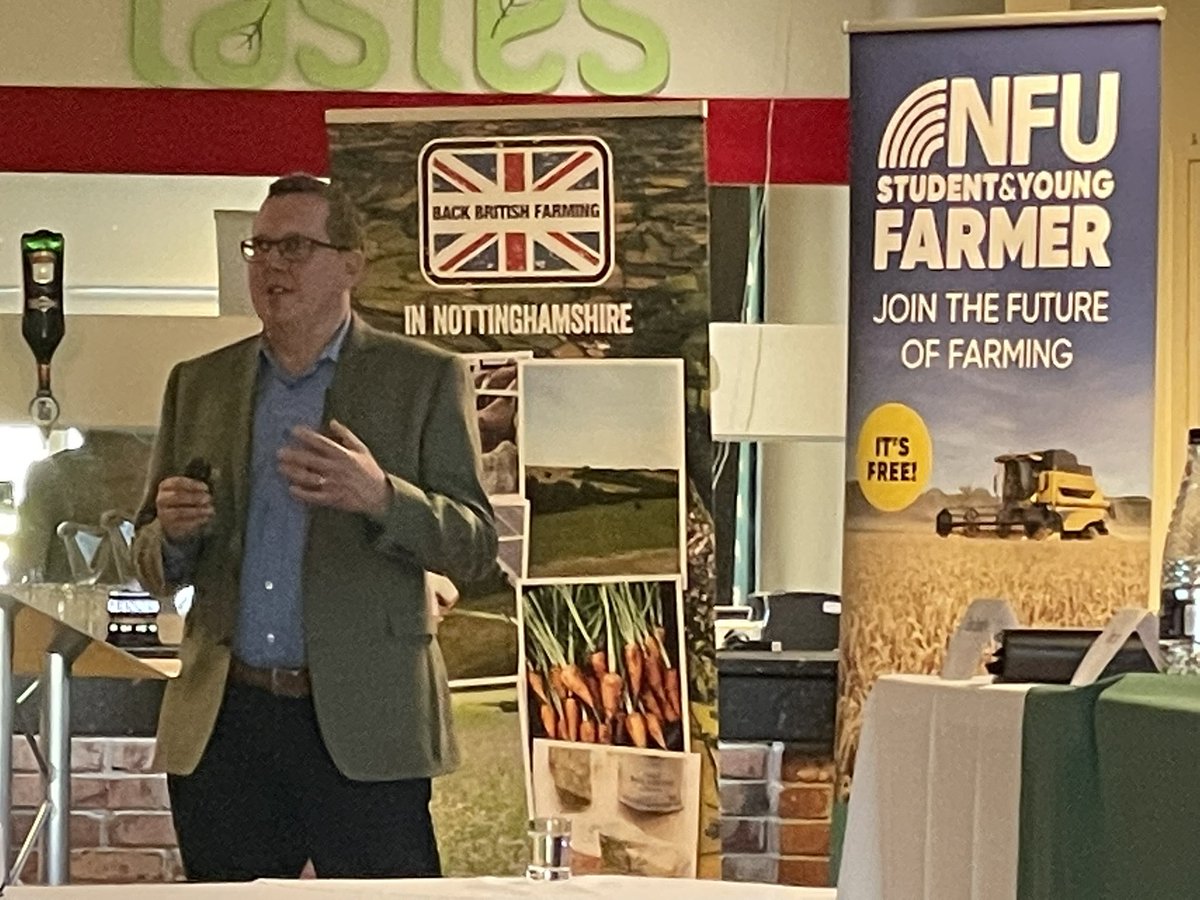 nfumidlands's tweet image. Our current #emec21 speaker is @AndyBason, talking about his farm’s net zero journey:

🌱 Cover crops
🛤 Keeping between the tram lines
🐑 Grazing
🌳 Woodland
🌸 Wildflowers
✈️ Not bringing in sewage/ compost
🚜 Keeping machines to minimum