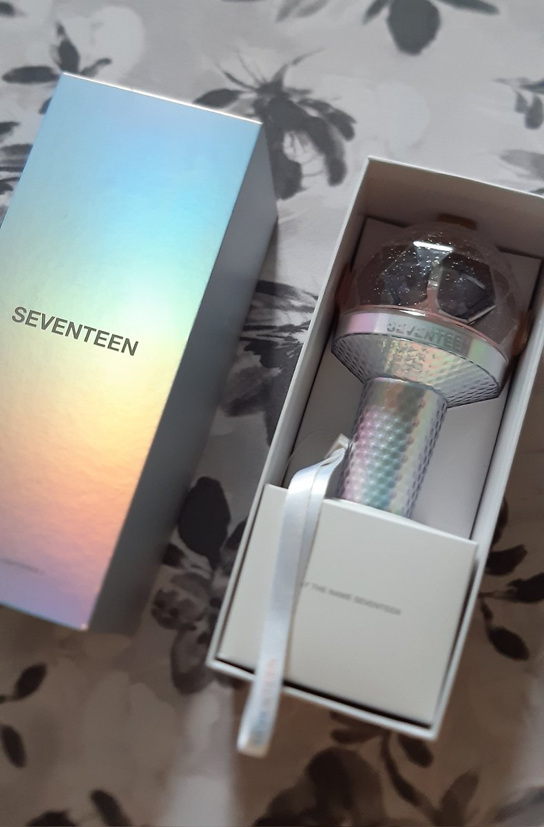 bubuxxcart's tweet photo. wts lfb ph only

CARAT bong v2 1500 php
no sticker included.
w/ free official svt merch.

og price is 2300.
rfs: need funds.

PAYO/ 3days.
mop: gcash
mod: jrs/lbc/jnt https://t.co/ZoO5RzF2Su