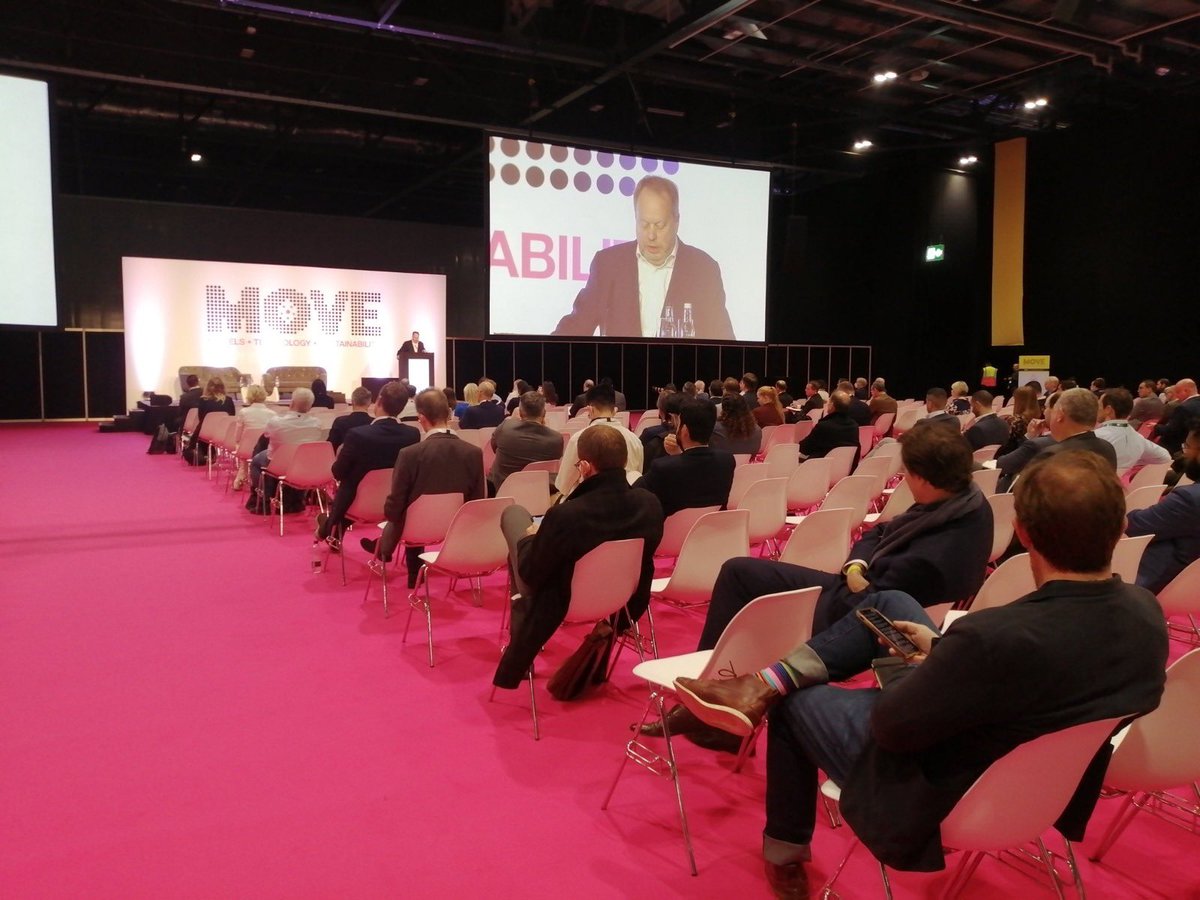 AndyatAuto's tweet photo. 🚗⚡Great to speak at @MOVE_event this morning. Sustainable mobility is being reimagined at lightning pace and now is such an exciting time to be part of the journey #MOVE21 #sustainable https://t.co/5m2XWvT8Sv
