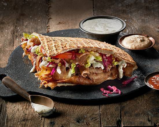 The_Eat_Hunter's tweet photo. There is nothing, what human, that shall break a King! Kebab King!
#Foodnearme, #Fooddelivery, #Foodtransport, #Quickfood, #Deliver #TheEatHunter #JohnJohner https://t.co/621MSR6uLC
