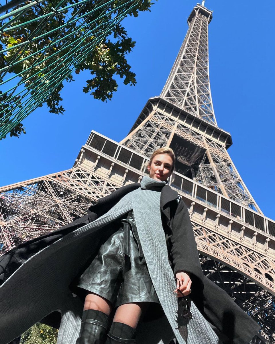 Are you still looking for the perfect outfit? 
Knitwear ➡️ bit.ly/3GVRVpA
Leather Look ➡️ bit.ly/3qbExrE 
📸@kweenkatyatar