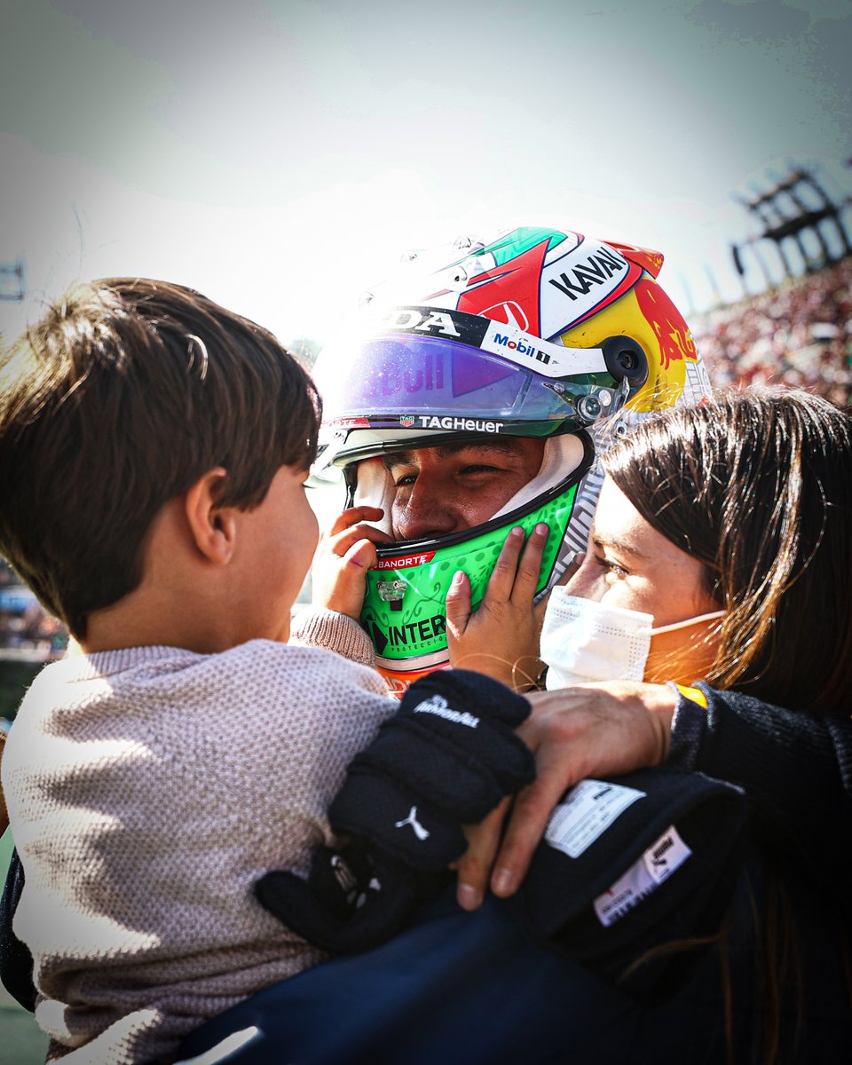 This photo belongs in a museum 👏