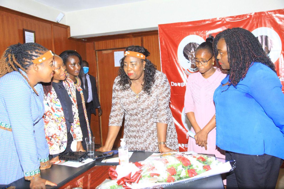 dotm_kenya's tweet photo. Today Daughters of Kenya led by the Chair and Founder @mathialydia were hosted by Mama Ida Odinga where they discussed the women agenda and the need for the voice of young women in the economic, political and cultural spaces in Kenya. Cc @abbiezuena #DaughtersOfKenya https://t.co/Jk1mbQgFGG