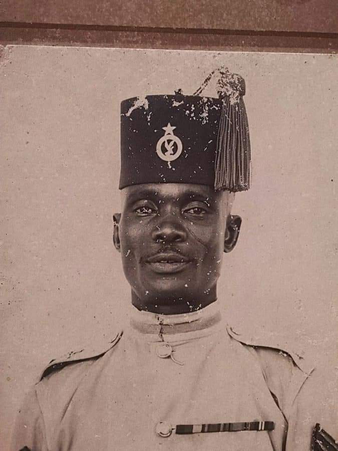 Angeltv_Gh's tweet image. #tuesdayfact
Salifu Dagarti was born in July,1913. He was enlisted in the Gold Coast Police at age 17&amp;amp; rose through the ranks to chief Superintendent in 1960. In 1964,He met his untimely death by taking a bullet that was meant to kill Kwame Nkrumah during an assassination attempt