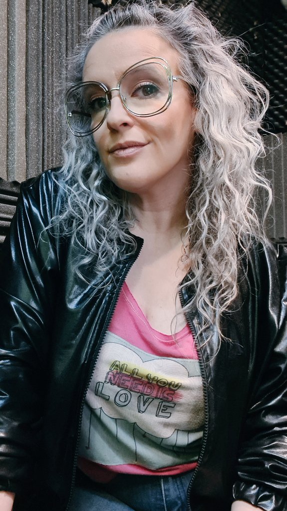 <a href="/SolRGarnica/">Sol Rodriguez Garnica</a> Saludos (?)