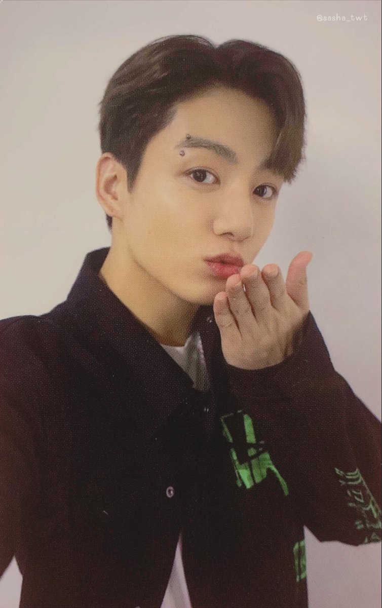 sasha_twt's tweet photo. [Scan]「BTS JAPAN OFFICIAL FANCLUB」×「BTS JAPAN OFFICIAL MOBILE」 

W Member Gift 💜 JUNGKOOK

#방탄소년단 #btscollection #sashabts #bts #JK #JUNGKOOK https://t.co/qNMb5gEH0P