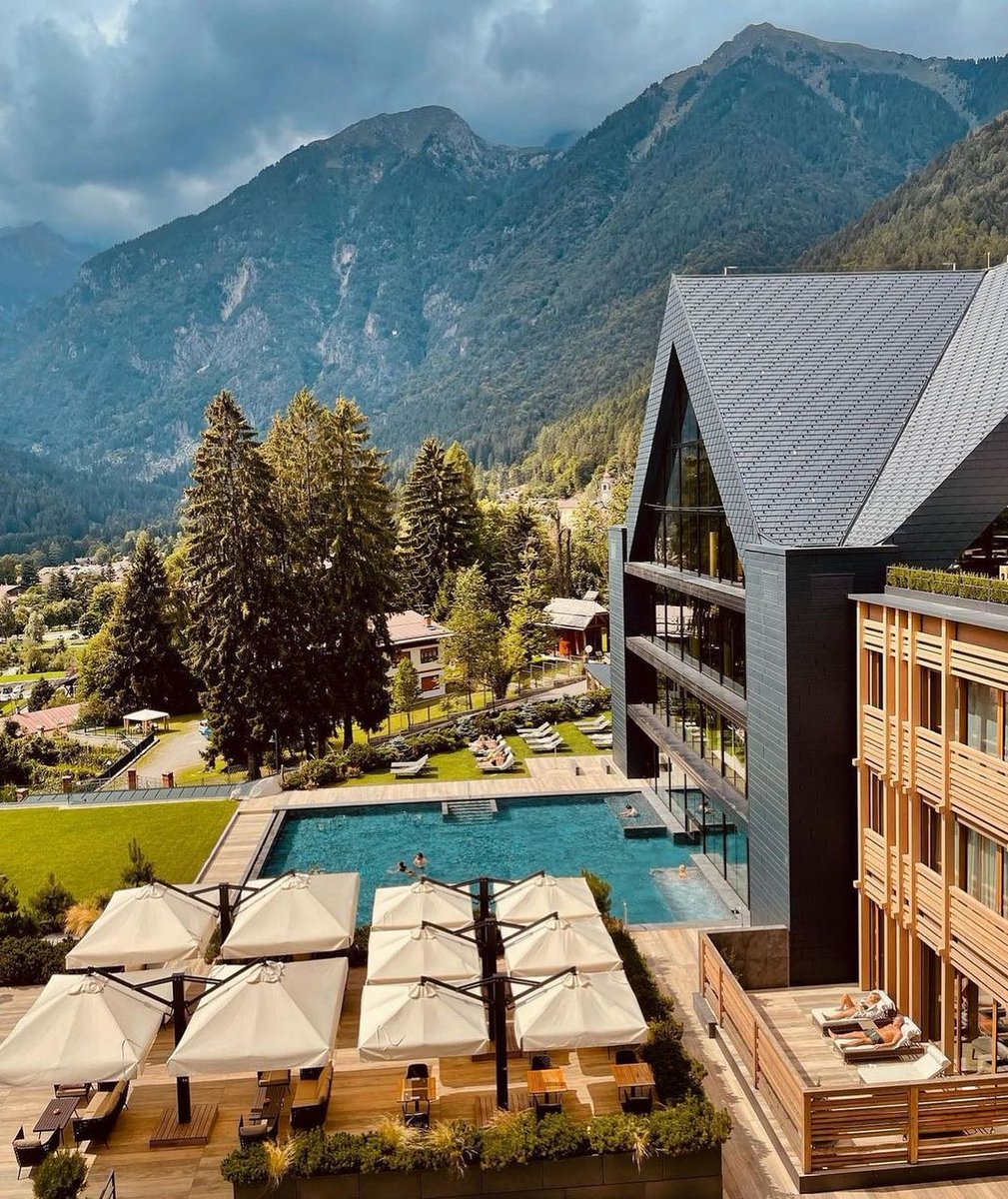 Westay's tweet photo. Set in the splendid scenery of the Dolomites, declared by UNESCO a “World Heritage Site”,Lefay Resort &amp; SPA Dolomites is a quiet place to be amongst nature’s endless beauty and where you can let the rest of the world slip away! #italy #luxuryworldtraveler #stayluxury #westaydubai https://t.co/AAM7x31kaM