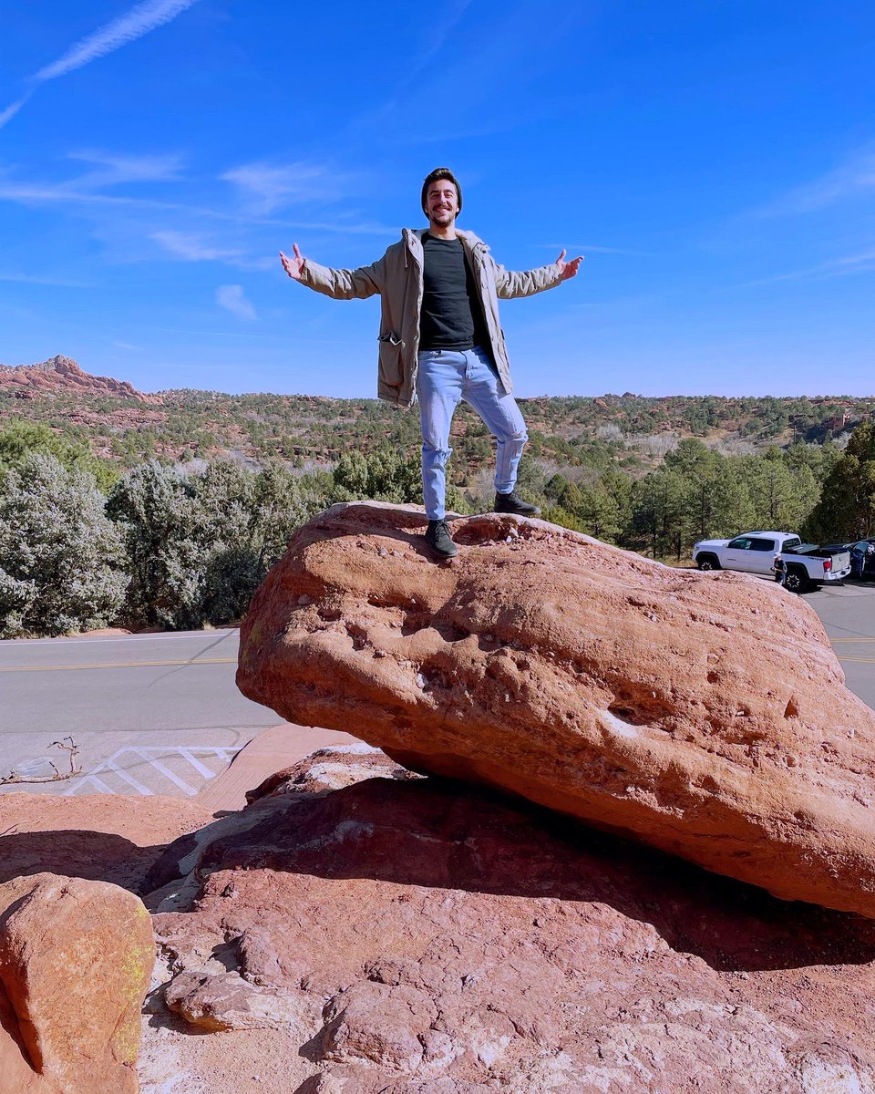 Frawnt_'s tweet image. Balancing on a rock that’s balancing on a rock