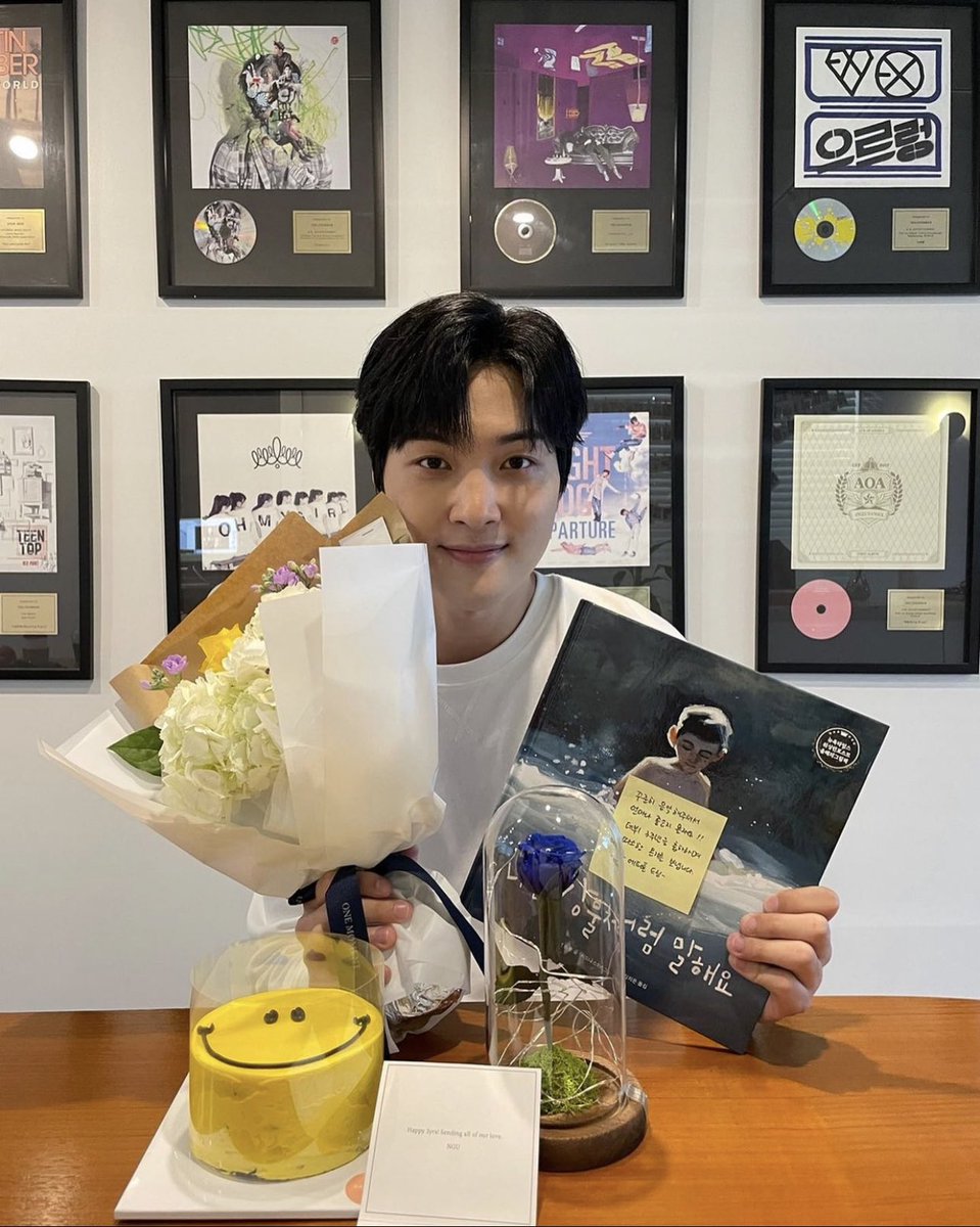 nive_usa's tweet photo. Happy 3yrs NIve! Nothing but all our love and support ~ NIve Global Union

#NIve #NGU #니브 #3YearsWithNIve https://t.co/pRbCUgNqpc