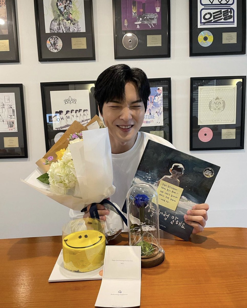 nive_usa's tweet photo. Happy 3yrs NIve! Nothing but all our love and support ~ NIve Global Union

#NIve #NGU #니브 #3YearsWithNIve https://t.co/pRbCUgNqpc