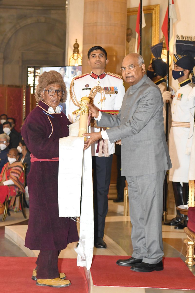 rashtrapatibhvn's tweet photo. President Kovind presents Padma Shri to Shri Chhultim Chhonjor for Social Work. A social activist from Ladakh, he singlehandedly constructed a 40-km stretch of NPD road from Ramjak to Kargyak village in Ladakh. https://t.co/VjWWY27zMr