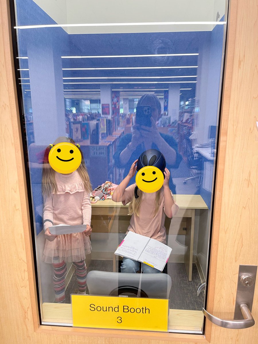 krobbins84's tweet photo. Creating and editing character interviews with #DoInkTweets app โฆ making use of our awesome recording studios and tech crew @SASchina https://t.co/icYof8dfVZ