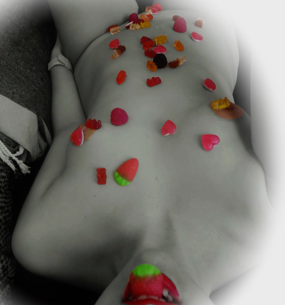 dosplay2's tweet photo. Empezamos el #MartesdeTetas participando en el concurso  #ChuchesParaCandy de la sensual @Wet_Red_Candy. RT a ver si se animan aún más los últimos días de su concurso, que yo soy una loquita🤪de lasCHUCHES🤤🤤💦🤤 🤤
#dimartsdepits #TeamZorritas #Martesdetentacion #MorboQuotidia https://t.co/kr2YDmbghv