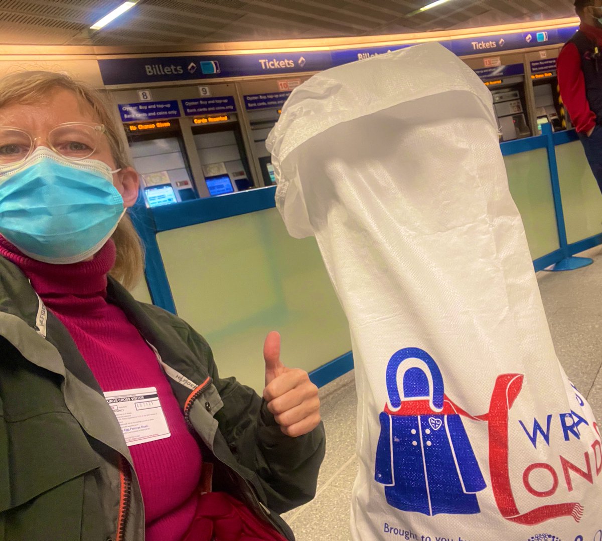 Collecting coats for <a href="/WrapUpLondon/">Wrap Up London</a> at Kings Cross station today until 11am - if you got some coats to donate 🤗