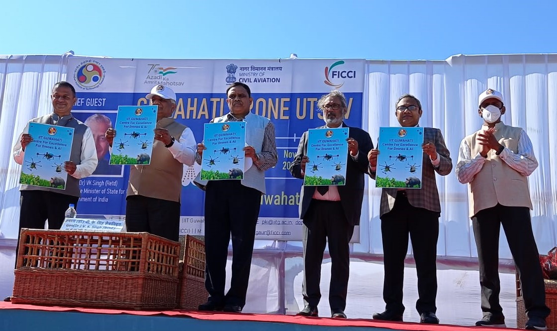 IITGuwahati's tweet photo. Hon’ble MoS for Road Transport &amp; Highways and Civil Aviation, @Gen_VKSingh inaugurated the setting up of "AXOM Droneports", #India 's 1st #drone #Airport and @IITGuwahati Centre for #Excellence for #Drones and #ArtificialIntelligence. https://t.co/D24FWiER2C