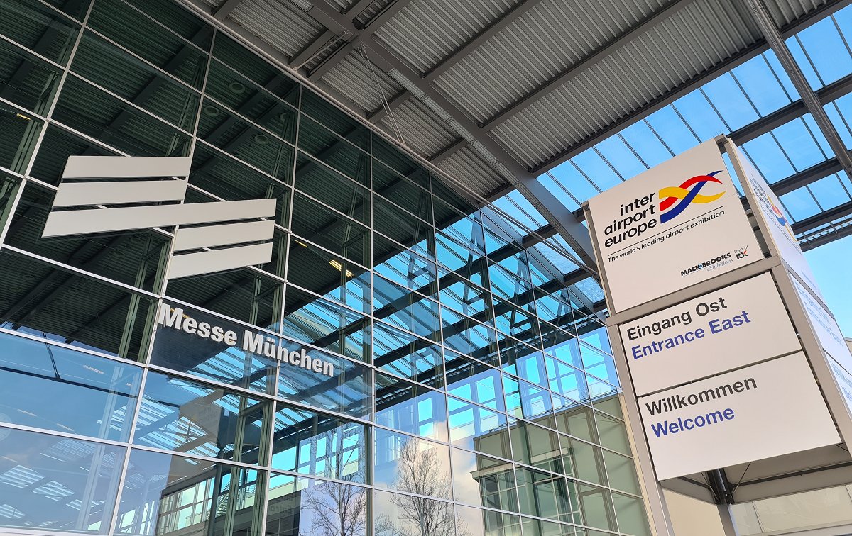 interairport's tweet photo. The magic is happening 🤩 #interairporteurope takes off at Messe München in Germany and welcomes exhibitors and visitors to the #runwaytorecovery 🛫

We wish you all a happy reconnection with the entire industry and a thriving event 🎇 https://t.co/kAX7KmoTyF