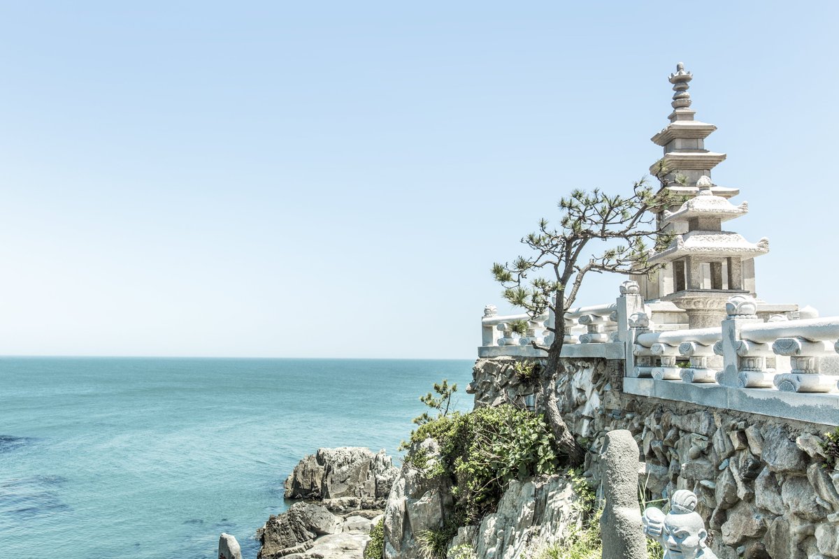 Finnair's tweet photo. In the summer season 2022, we will fly to nearly 100 destinations. Our new long-haul destinations include Dallas, Busan and Tokyo Haneda, and Sapporo as a summer destination for the first time. In Europe, our new destinations are Larnaca and Zagreb. https://t.co/2qN3ykPKwH https://t.co/Jaz4ABOyZU