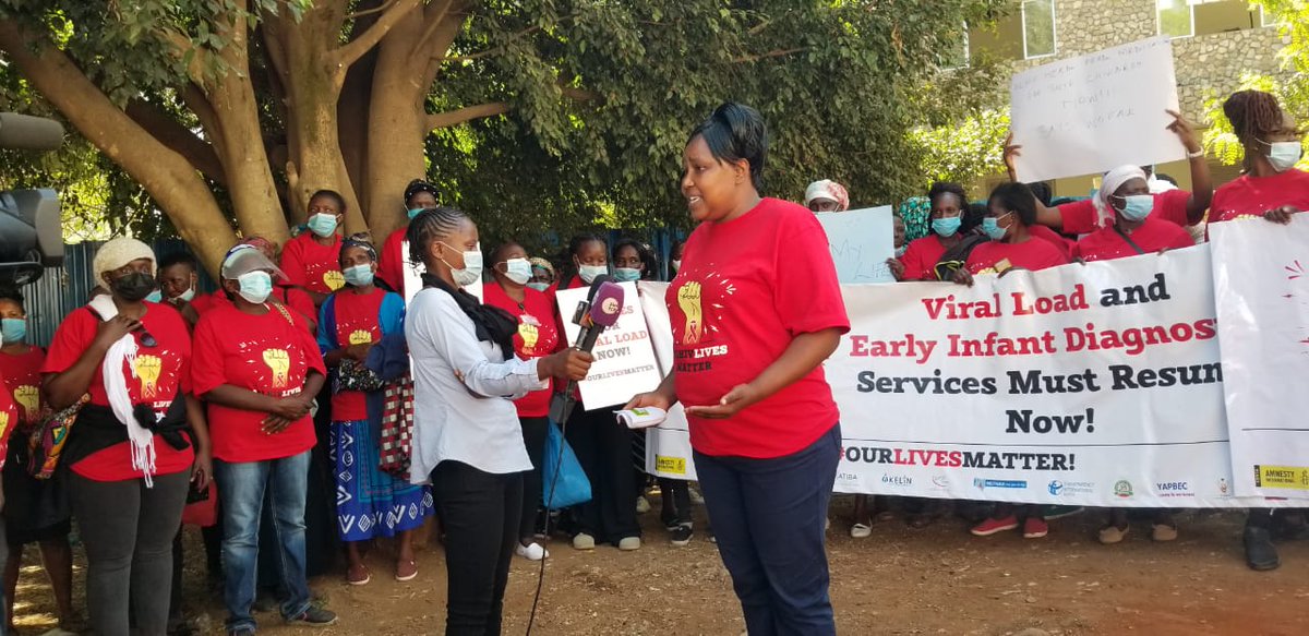 MoyoteKenya's tweet photo. Today we join hands as a community feeling neglected.Our lives and our children's lives are at stake due to lack of viral load and ARVs in the country.We need immediate change otherwise U=U campaign will be a fail.
#U=U
#MoH
#Adherence2021
#NEPHAK
#NACC
#NASCOP https://t.co/scJCN8N2yr