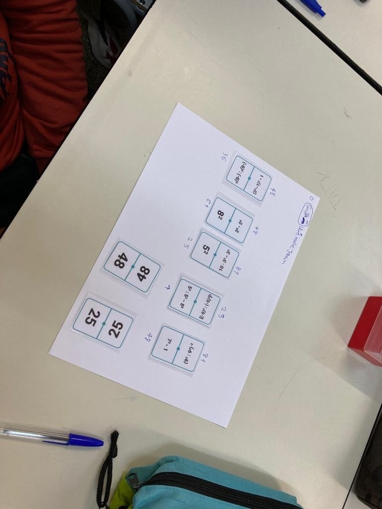 vedrunacent's tweet photo. Aprenem matemàtiques amb un joc demostració! El dòmino de les potències de l'ONMAT! Qui guanyarà? #3ESOSSCC #matematiques #manipulatives #ONMAT #inteligenciesmultiples #somfutursomsscc https://t.co/qZRVQ72ZKK