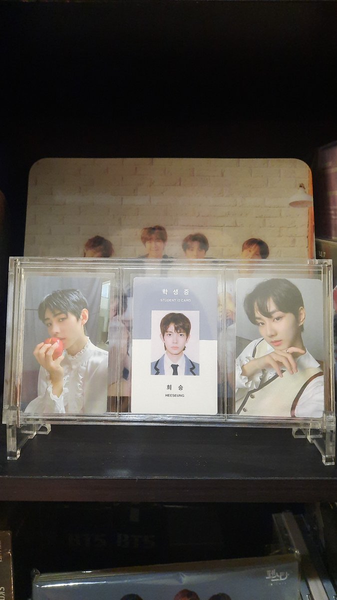jkjkhkilyliii's tweet image. Tysm @bangtanfinds for the acrylic frame super pretty po! Until next transaction po!🤗💖