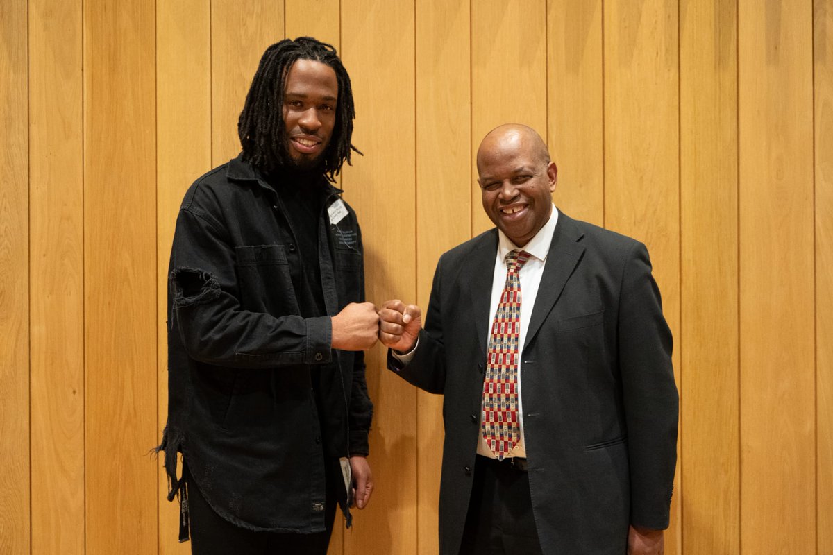 Anthony59436242's tweet photo. Avelino + Anthony Brown talk with Oxford University African and Caribbean Society for their Black History Month show case.
Listen here:
https://t.co/xv0ExdXpqq #WindrushCrusade @officialAvelino @SirGeoffPalmer @SatbirLSingh @georgeisbrown @LaserMike @jacquiburnett4 @FayeBruce17 https://t.co/8zq43OECnY