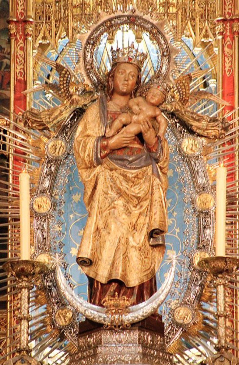 CristoReyMadrid's tweet photo. Hoy es fiesta en Madrid. Felicidades a todos los madrileños y a todas las Almudenas. Celebramos el día de nuestra patrona, la Virgen de la Almudena. #ColegioCristoRey #CristoRey #madrid #fiesta #patrona #VirgendelaAlmudena #madrileño #nuestrapatrona https://t.co/FbELnjQydp