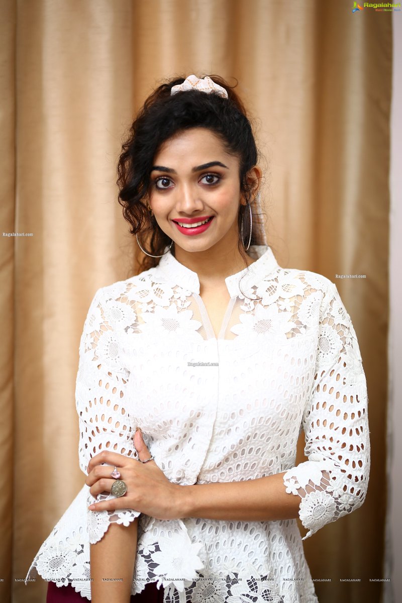 Ragalahari's tweet photo. Saanve Megghana at Pushpaka Vimanam Movie Interview

More HD photos - https://t.co/1J4XrX1Ect

#Saanve #PushpakaVimanam #RagalahariPhotos https://t.co/nM39vLkJYL
