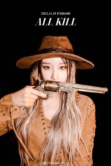 Jiyeon ah~
You grown up so fast and so perfect 😁💋
2013                       vs.                      2021