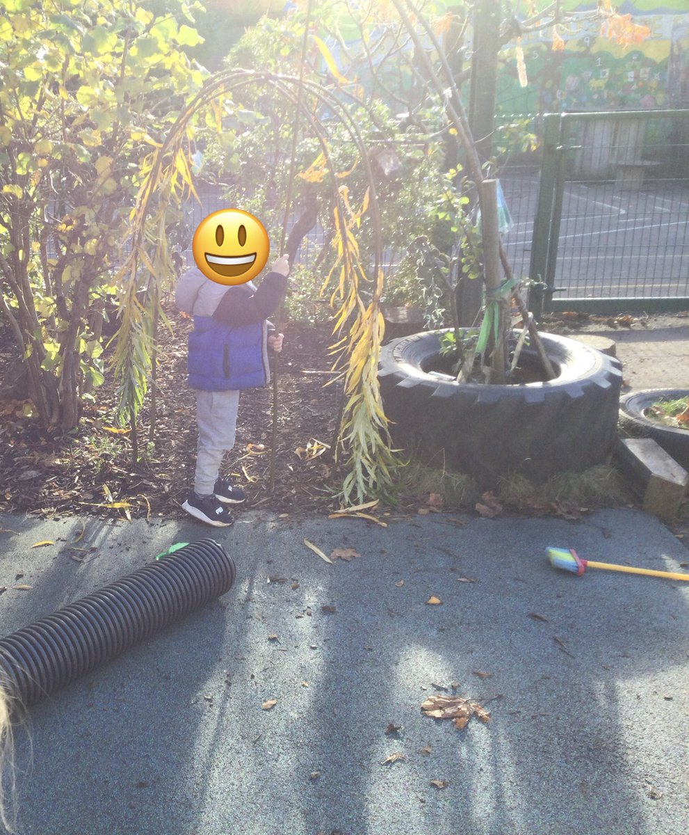 sunnyside_ps's tweet photo. Exploring Habitats in the ELC garden and we heard the question โwhere does the Gruffalo live?โ So we just had to make a plan to build a Gruffalo Den. #outdoorlearning #equitableliteracy #higherorderthinking #higherorderquestioning @TheRealGruffalo @ClacksELC https://t.co/OfKdNKiN4t