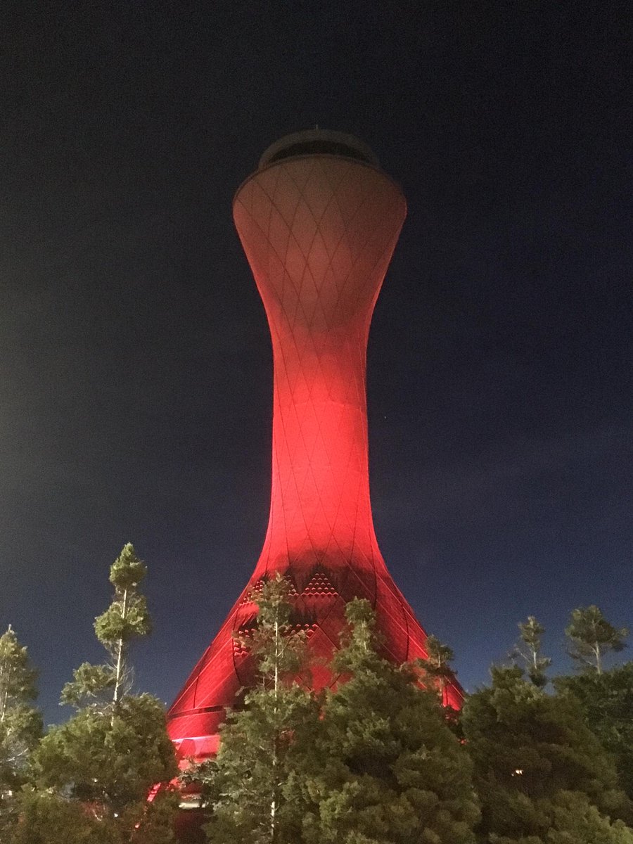 PSOSbpc's tweet photo. And the prize for "best view from the office" goes to... @ANS_ATC.
BPC officers work alongside all airport partners to make sure you can travel safely @EDI_Airport 👮✈️🌙
#workingwithpartners #keepingpeoplesafe #viewfromtheoffice https://t.co/XAjdX5Wgoe