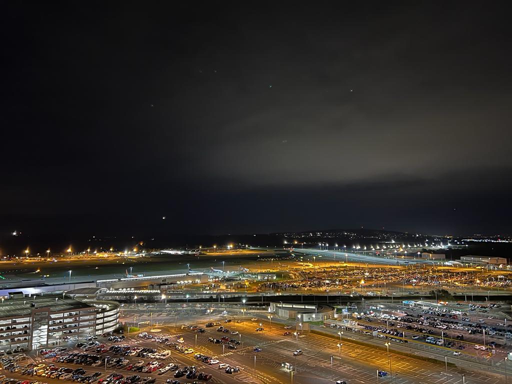 PSOSbpc's tweet photo. And the prize for "best view from the office" goes to... @ANS_ATC.
BPC officers work alongside all airport partners to make sure you can travel safely @EDI_Airport 👮✈️🌙
#workingwithpartners #keepingpeoplesafe #viewfromtheoffice https://t.co/XAjdX5Wgoe