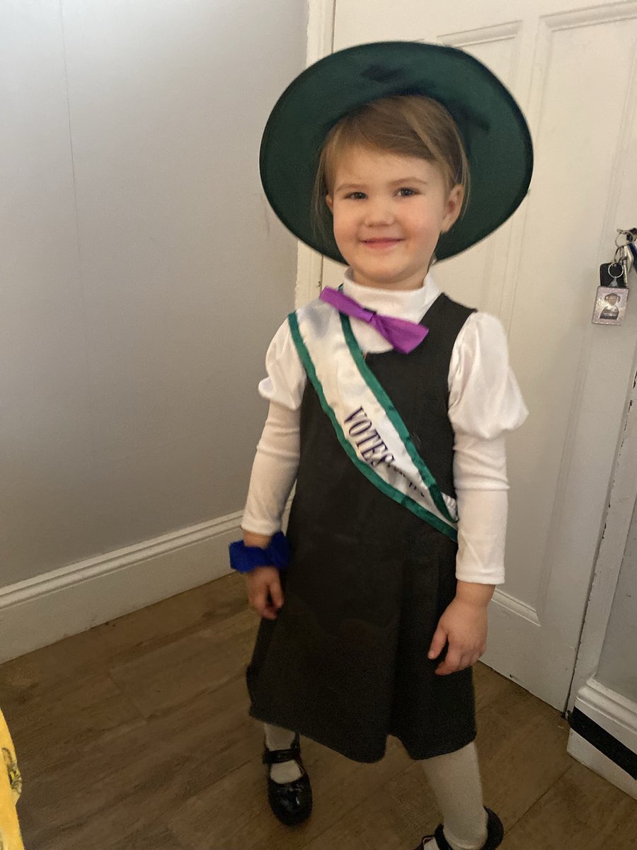 MollyCaine2016's tweet photo. We have a very excited #emmelinepankhurst for #historyday ๐ฅฐ @CheadlePrimary #thankgodforamazon https://t.co/RVX1vHRhoK